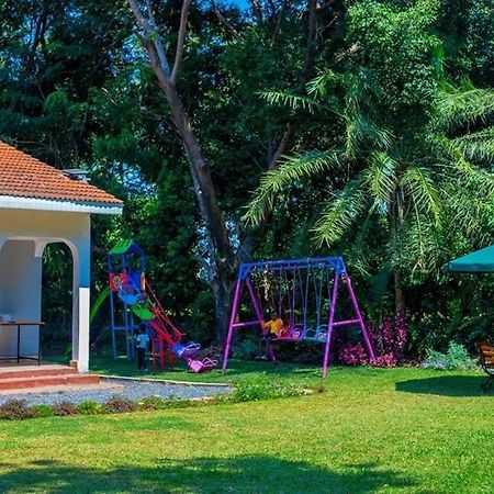 The Lit Gardens Hotel Kisumu Exterior photo